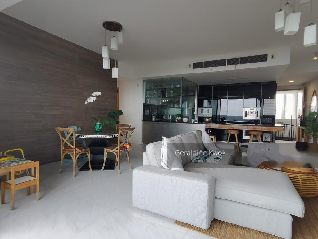 SilverSea (D15), Condominium #304276881